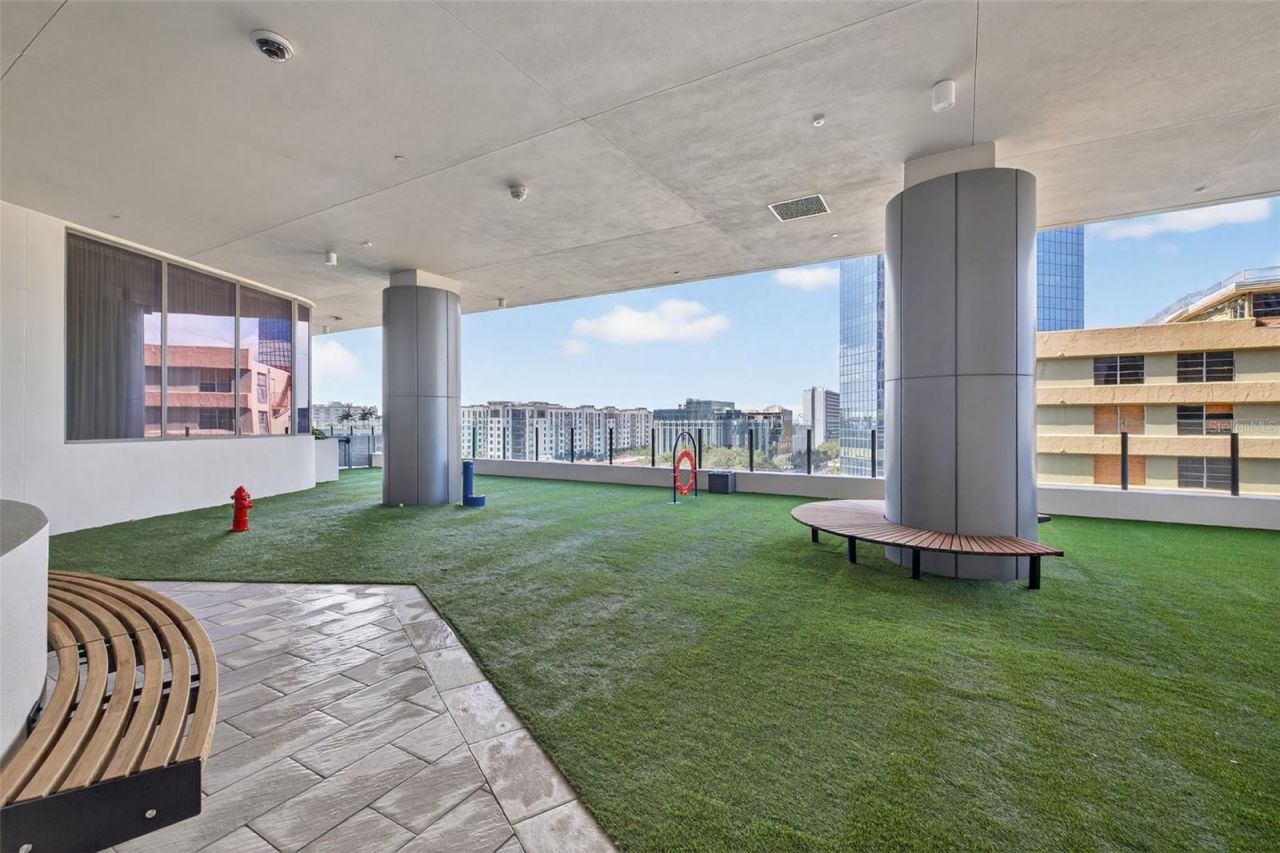 275 1st Ave S, Unit 2706, Saint Petersburg, FL 33701 Photo