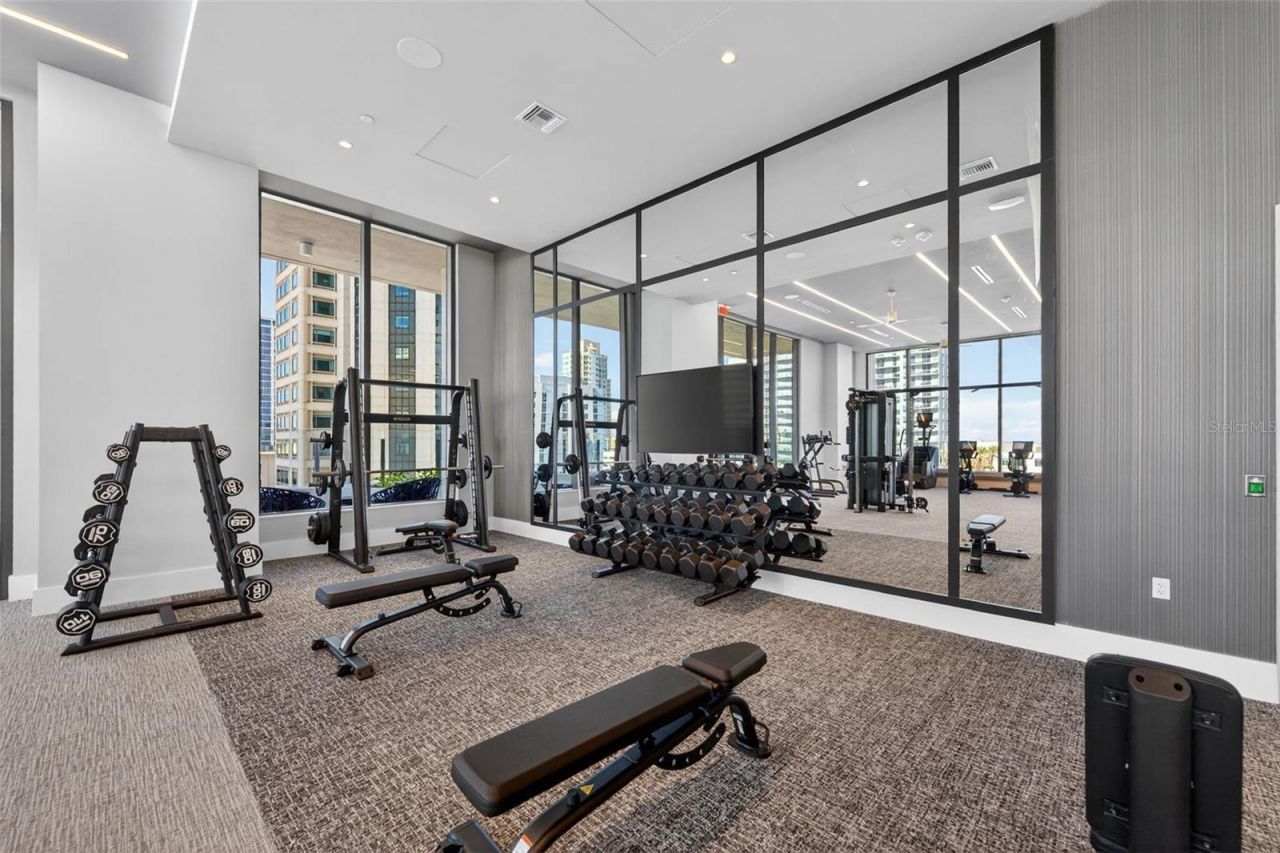 275 1st Ave S, Unit 2706, Saint Petersburg, FL 33701 Photo