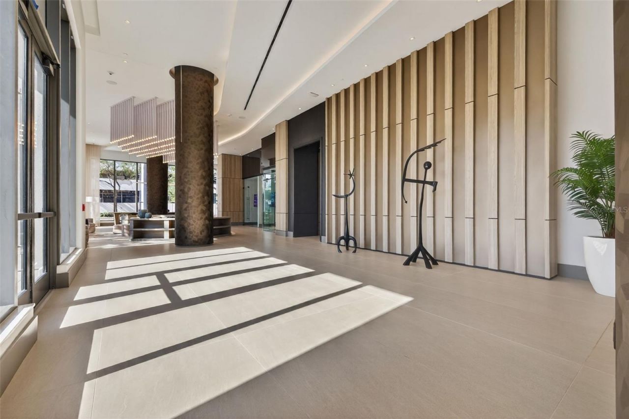 275 1st Ave S, Unit 2706, Saint Petersburg, FL 33701 Photo