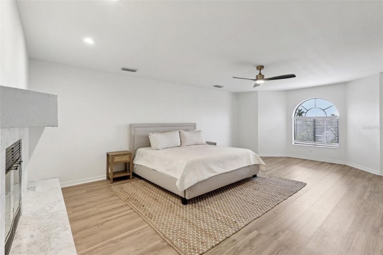 120 8th Street E, Tierra Verde, FL 33715 Photo