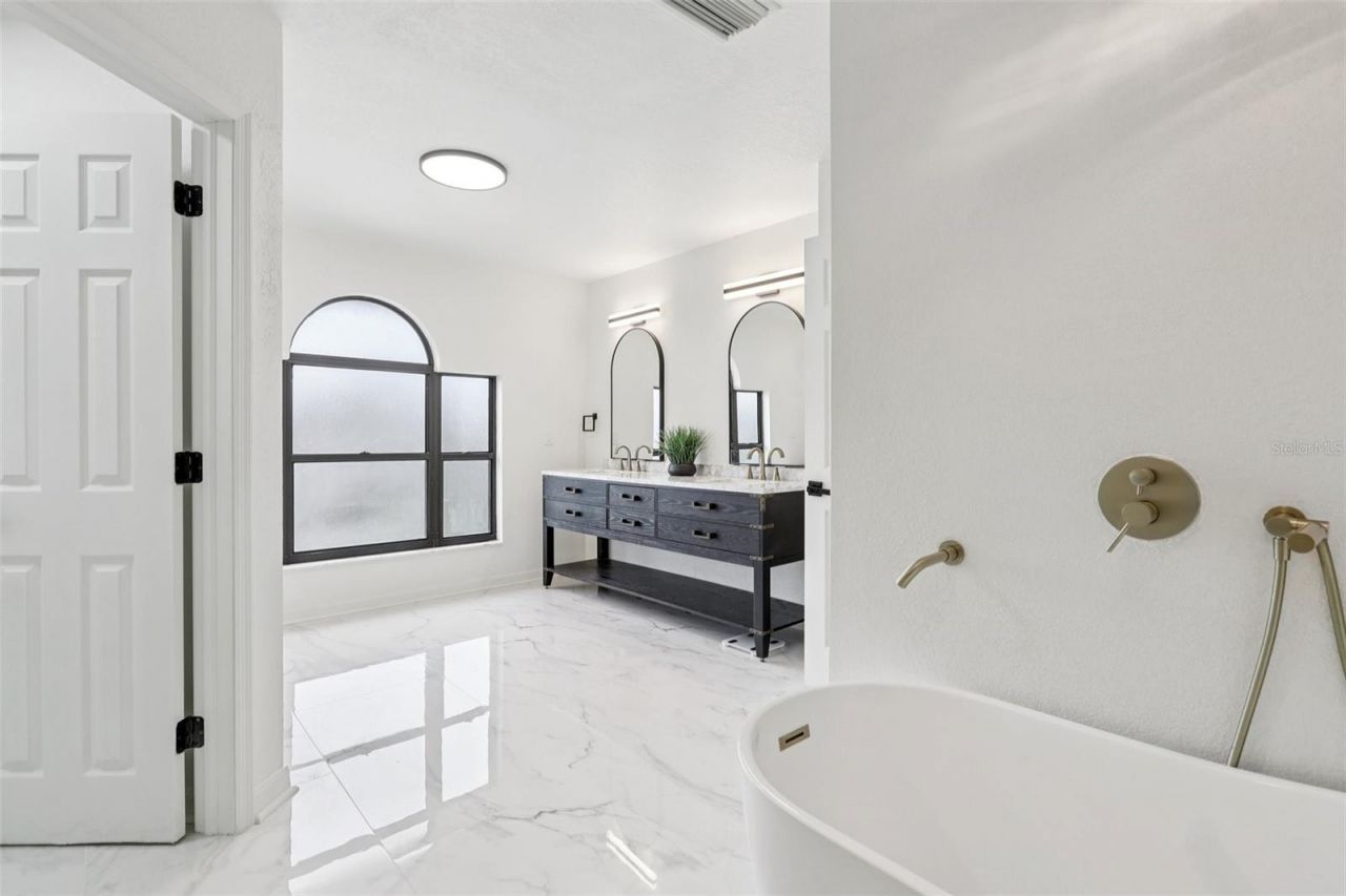 120 8th Street E, Tierra Verde, FL 33715 Photo