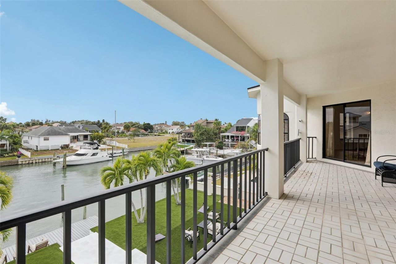 120 8th Street E, Tierra Verde, FL 33715 Photo