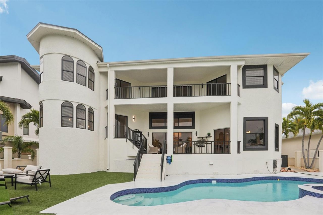 120 8th Street E, Tierra Verde, FL 33715 Photo