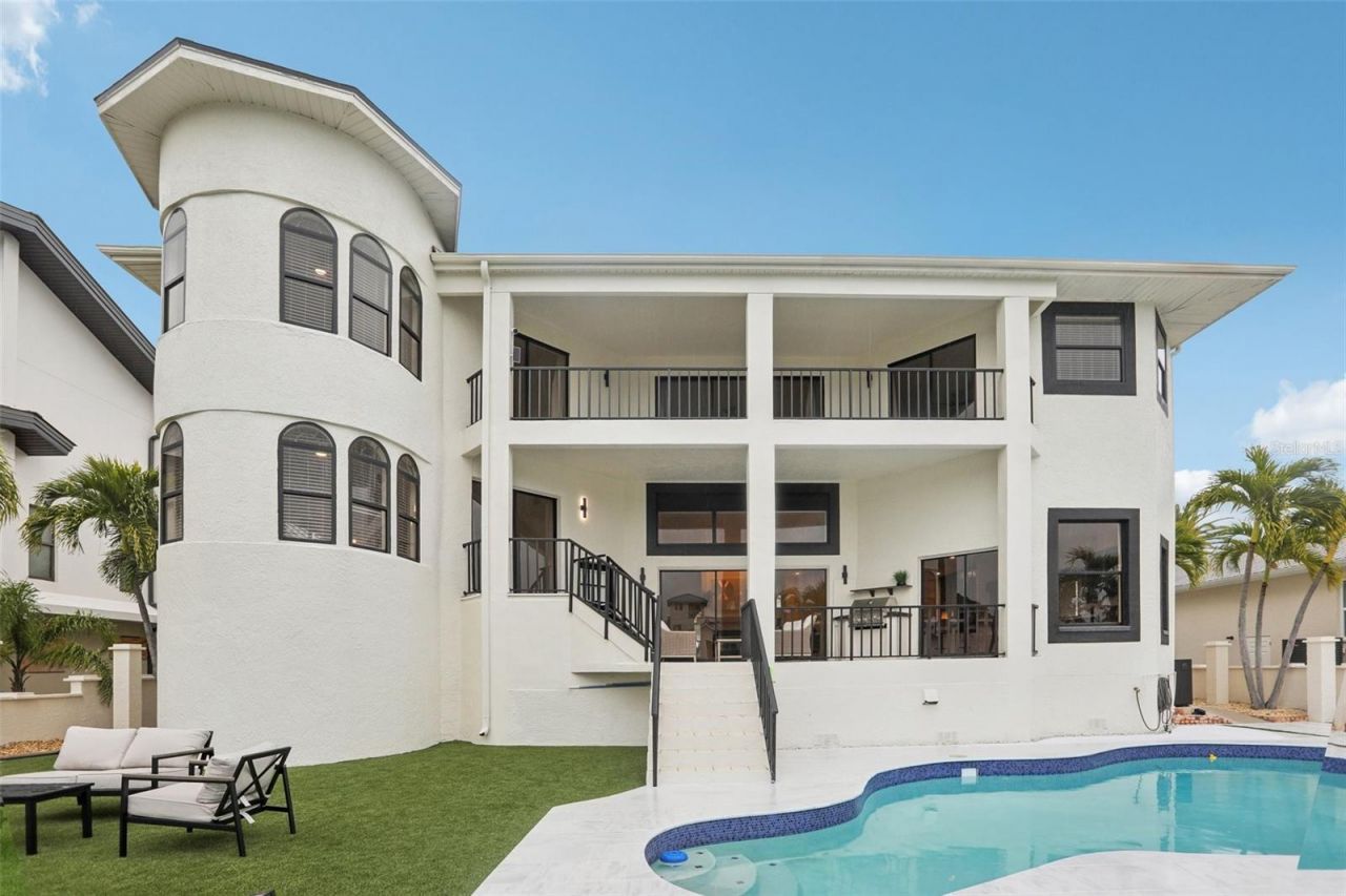 120 8th Street E, Tierra Verde, FL 33715 Photo