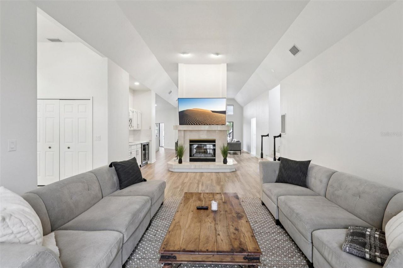 120 8th Street E, Tierra Verde, FL 33715 Photo