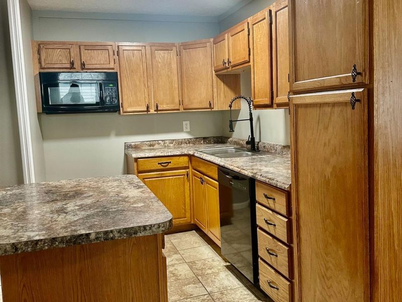 211 Delaney Drive , Columbus, OH 43207 Photo 15