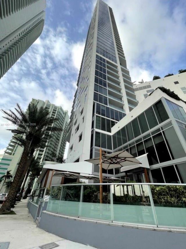 1300 Brickell Bay Dr, Unit 2405, Miami, FL 33131 Photo