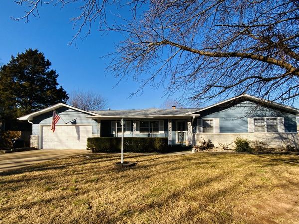 2049 S Brighton Drive, Springfield, MO 65804