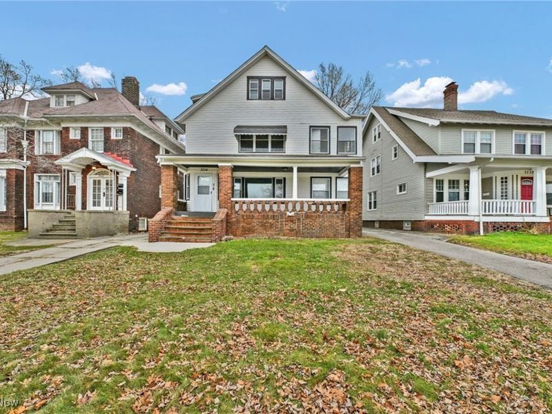 3234 Euclid Heights Boulevard, Unit Lower, Cleveland Heights, OH 44118 Photo 1