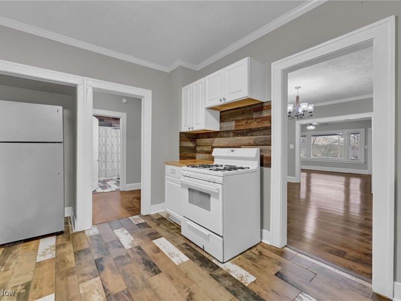 3234 Euclid Heights Boulevard, Unit Lower, Cleveland Heights, OH 44118 Photo 7