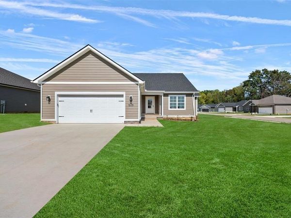525 Pleasant Meadow Circle , Bowling Green, KY 42101