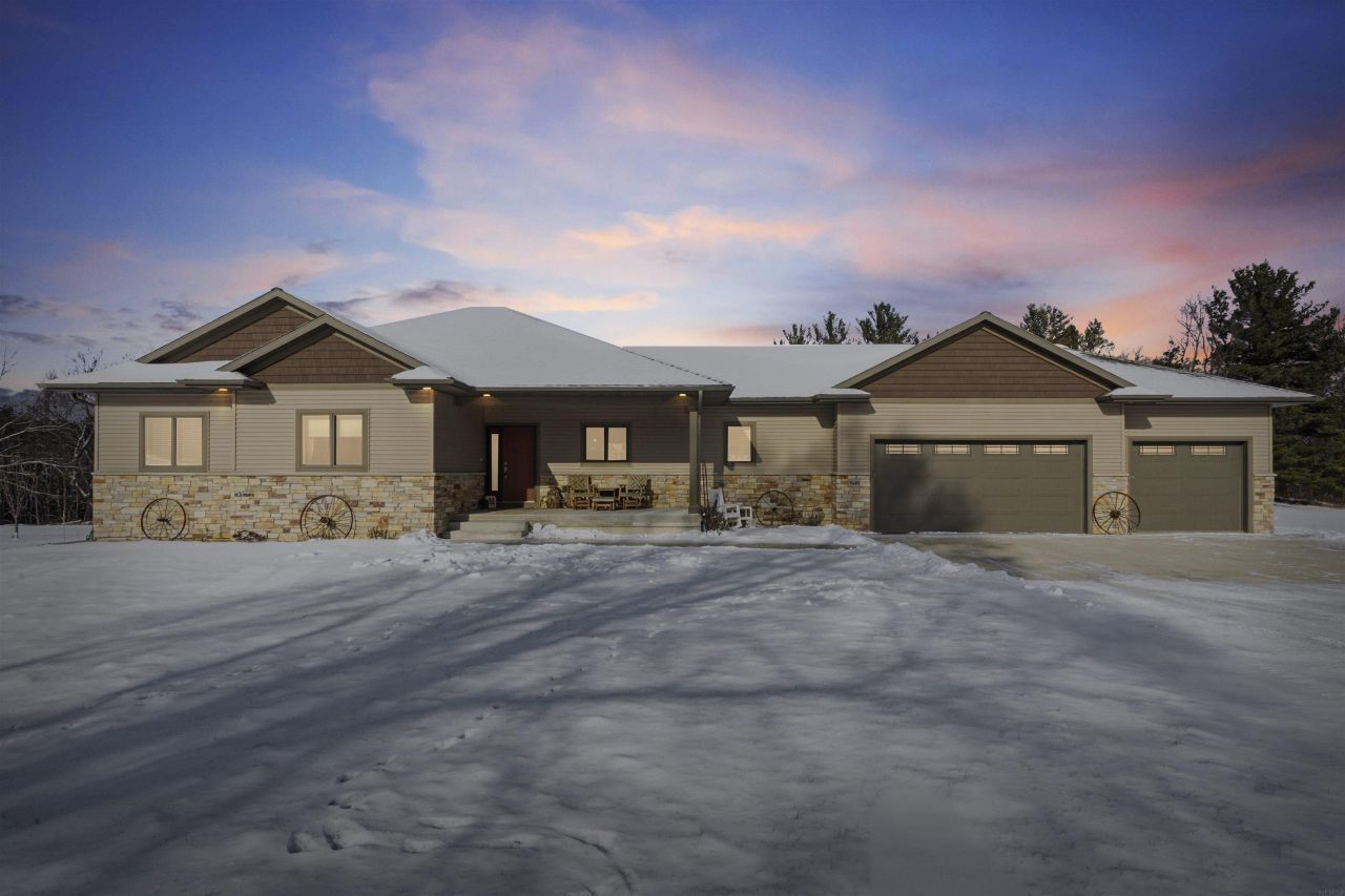 9680 Sylvan Drive, Janesville, IA 50647 Main Photo