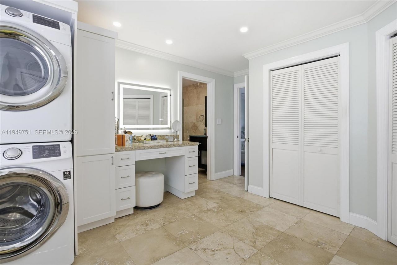 7935 NW 162nd St, Miami Lakes, FL 33016 Photo