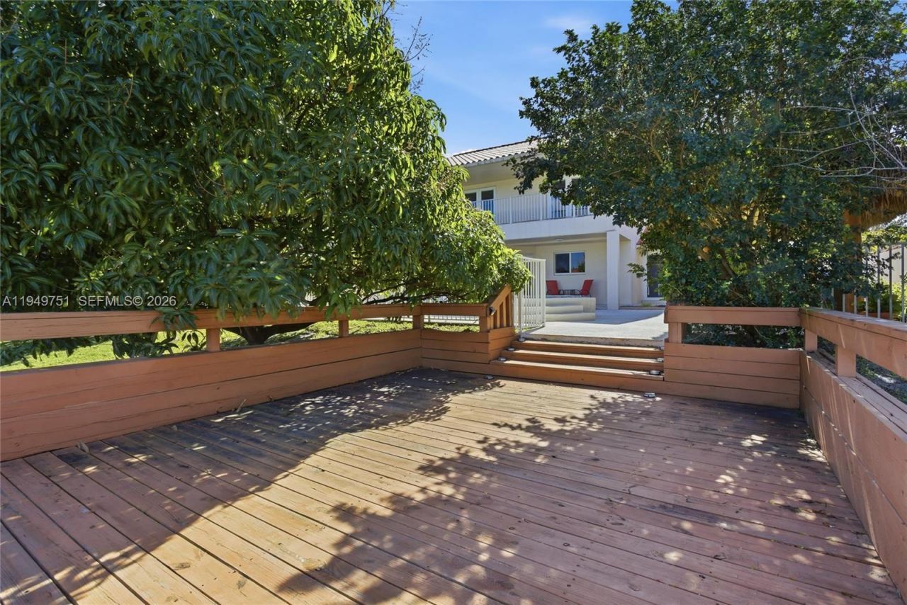 7935 NW 162nd St, Miami Lakes, FL 33016 Photo