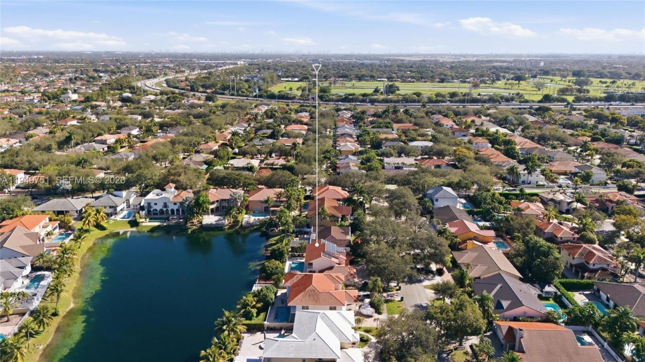 7935 NW 162nd St, Miami Lakes, FL 33016 Photo