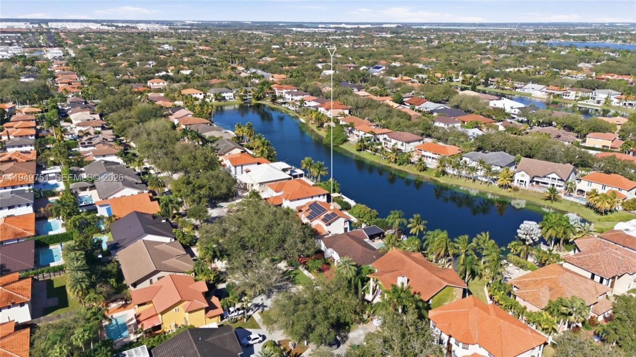 7935 NW 162nd St, Miami Lakes, FL 33016 Photo
