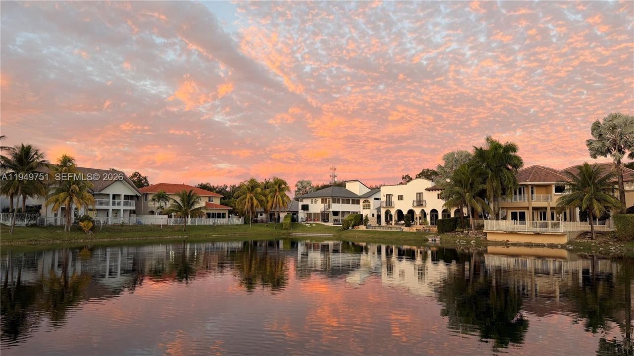 7935 NW 162nd St, Miami Lakes, FL 33016 Photo