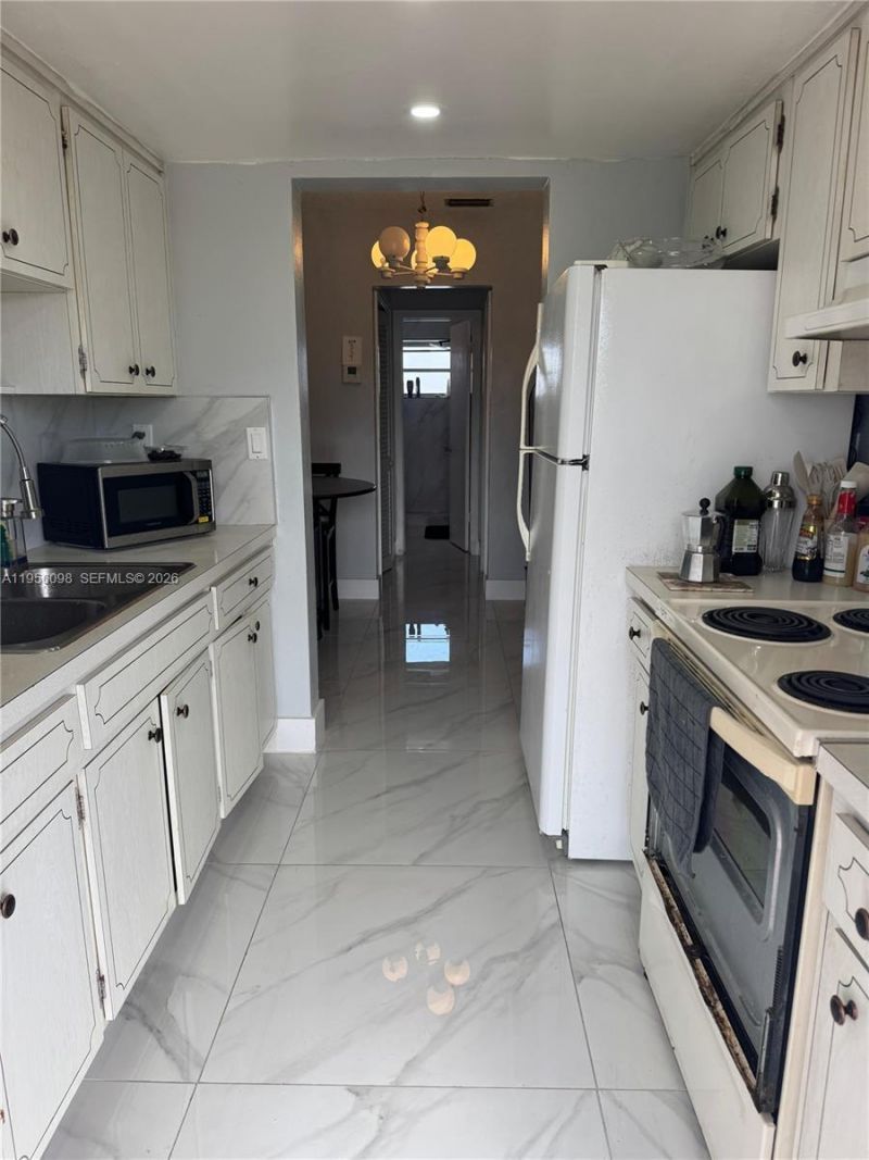 1825 Cleveland St , Unit 15, Hollywood, FL 33020 Photo