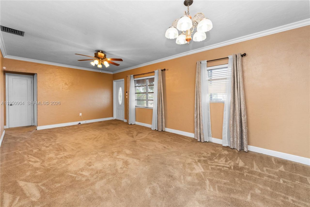 5431 W 2nd Ave , Hialeah, FL 33012 Photo