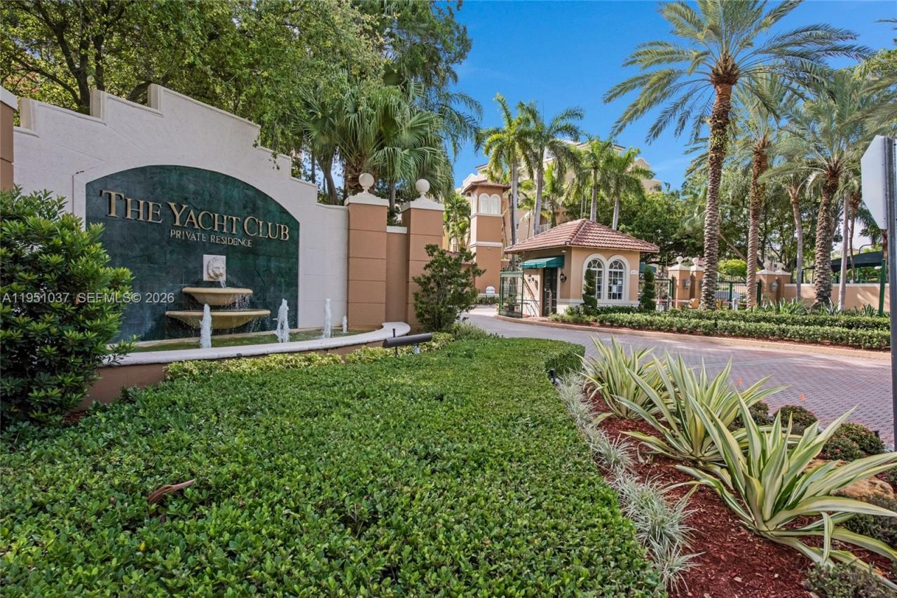 19555 E Country Club Dr, Unit 8303, Aventura, FL 33180 Photo