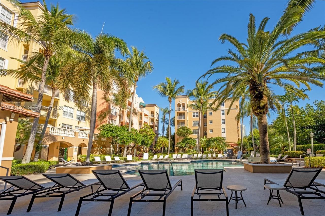 19555 E Country Club Dr, Unit 8303, Aventura, FL 33180 Photo