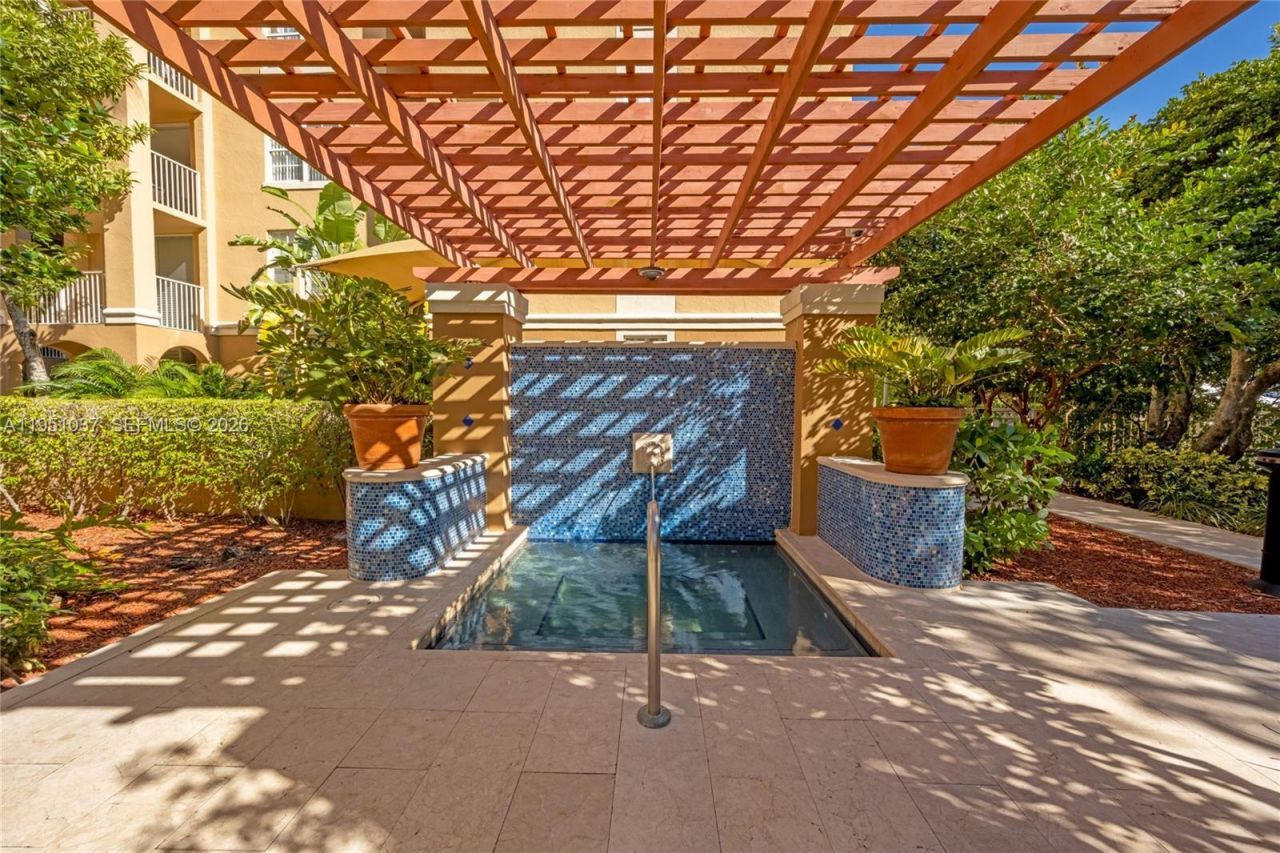 19555 E Country Club Dr, Unit 8303, Aventura, FL 33180 Photo