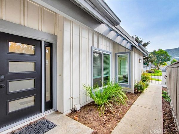 1680 Via Brisa Del Lago, San Marcos, CA 92078