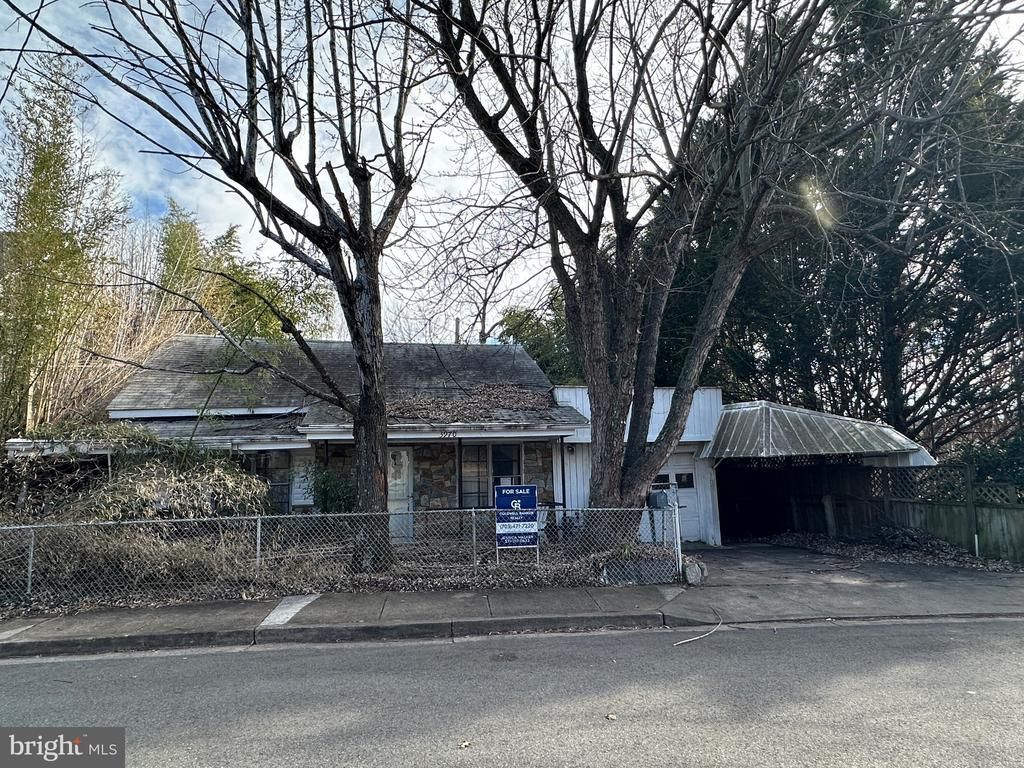 3970 26th Street N, Arlington, VA 22207 Main Photo