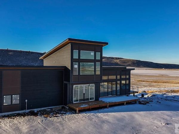 8460 Fawn Road, TETONIA, ID 83452