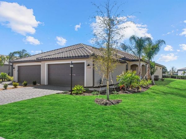 15304 SUNNY DAY DRIVE, LAKEWOOD RANCH, FL 34211