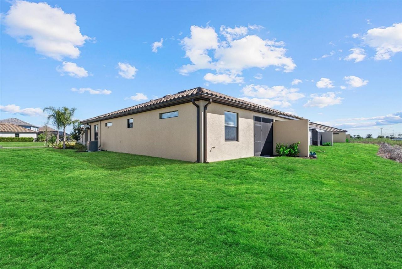 15304 Sunny Day Drive, Lakewood Ranch, FL 34211 Photo