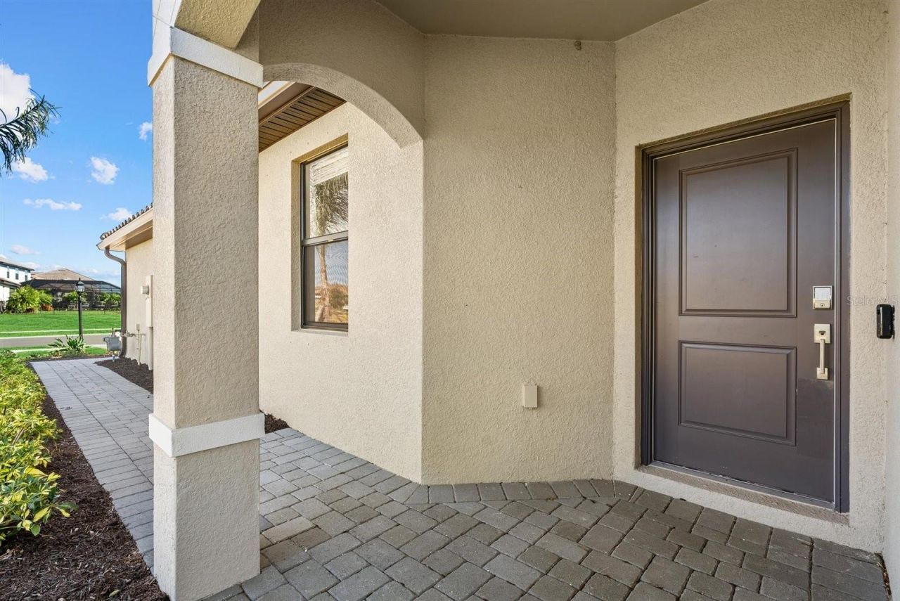 15304 Sunny Day Drive, Lakewood Ranch, FL 34211 Photo