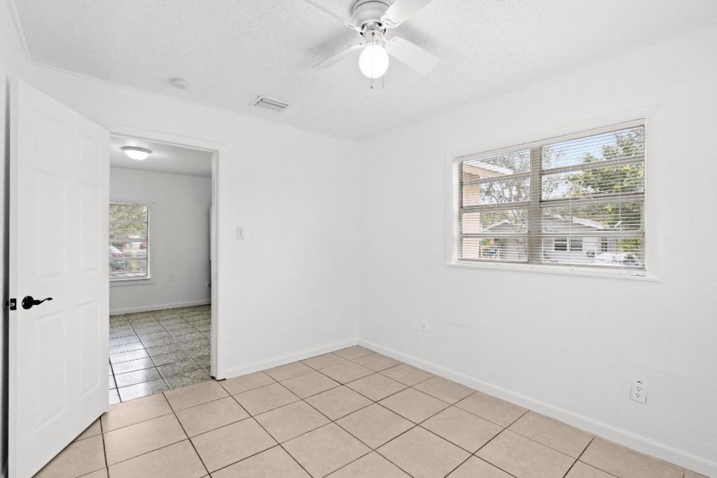 534 21st Street, West Palm Beach, FL 33407 Photo