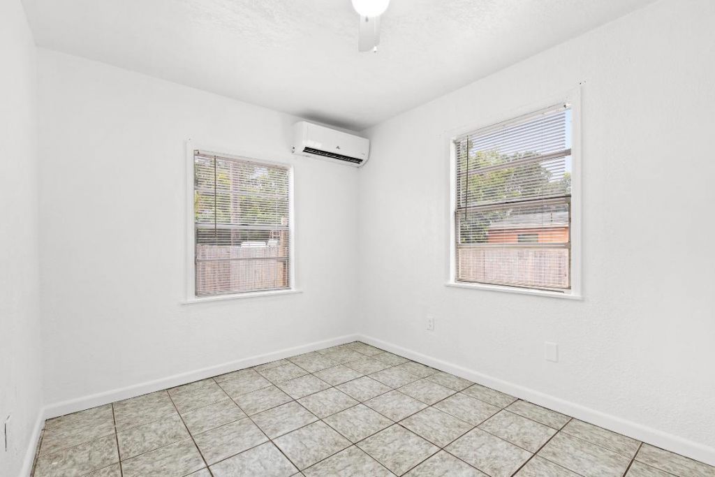 534 21st Street, West Palm Beach, FL 33407 Photo