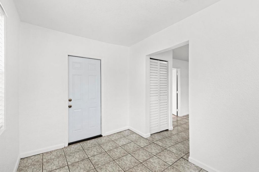 534 21st Street, West Palm Beach, FL 33407 Photo