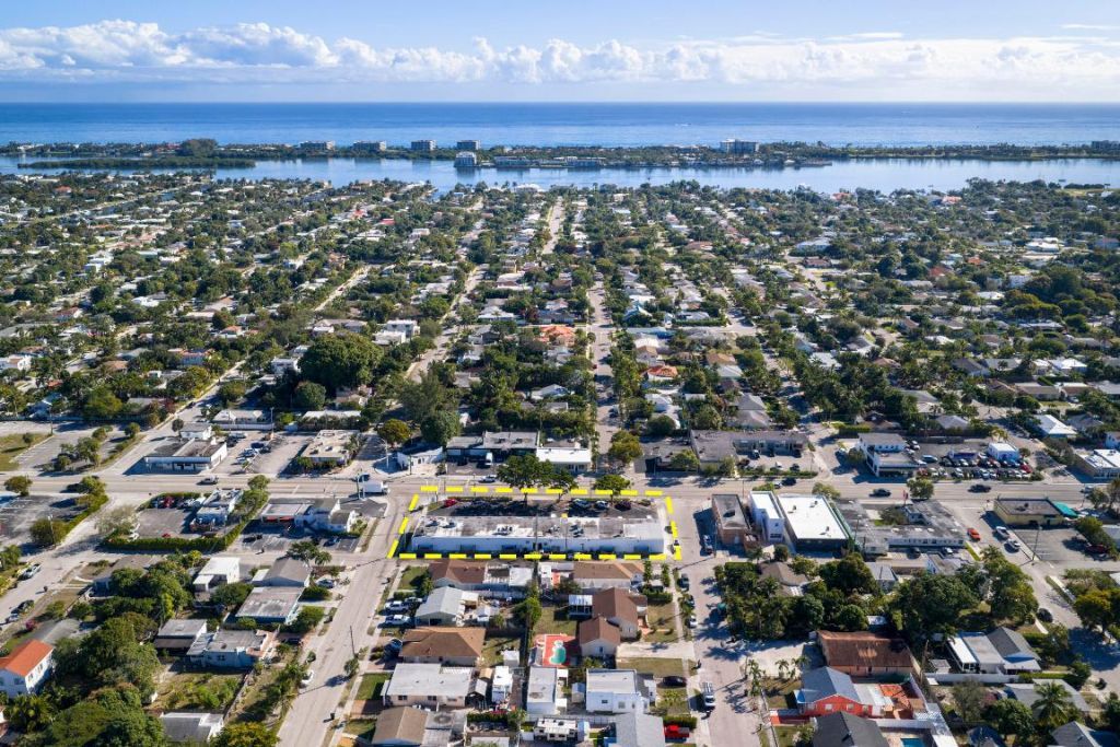 2101 N Dixie Highway, Unit 2101, Lake Worth Beach, FL 33460 Photo