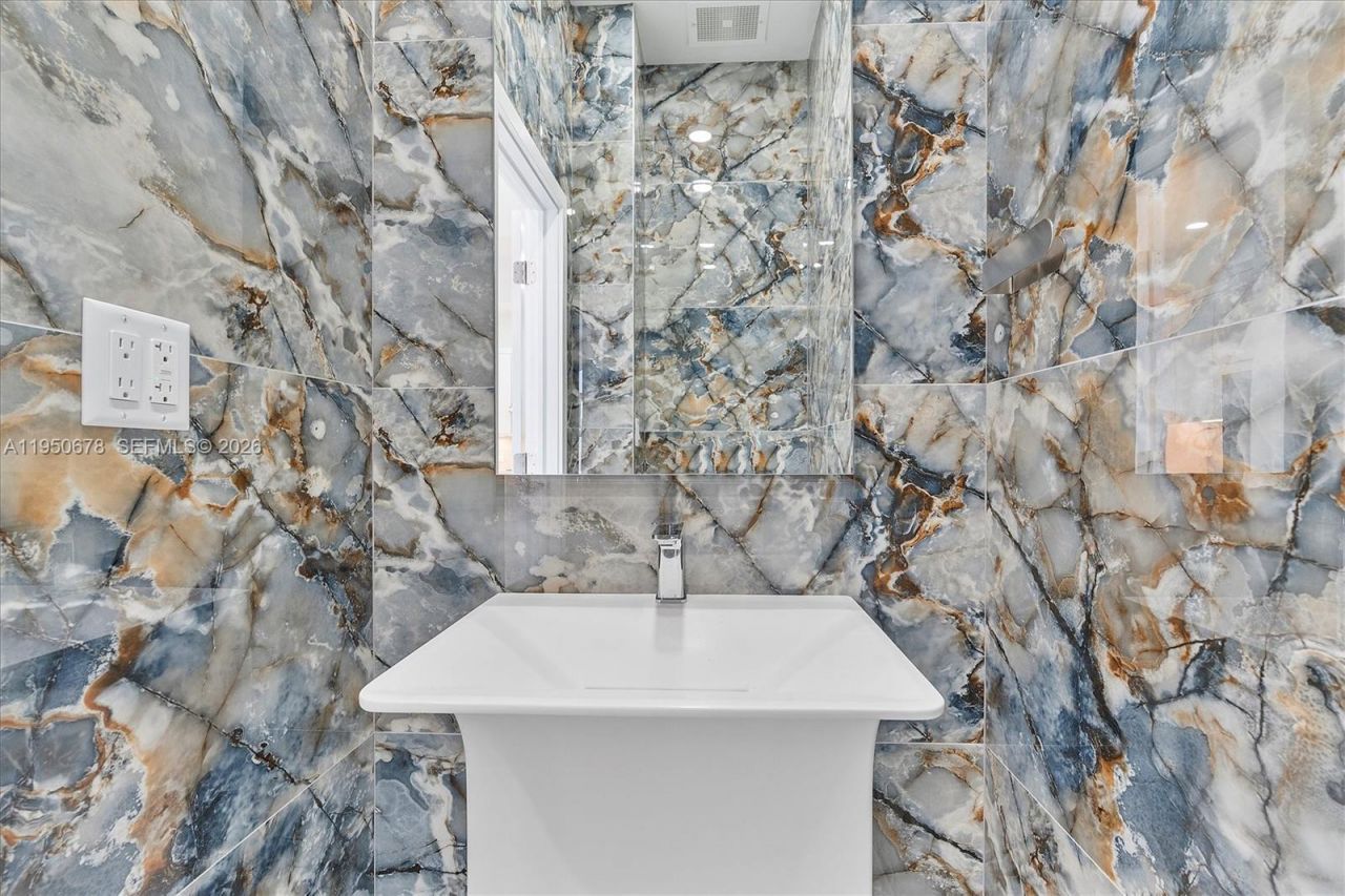 21301 NE 38th Ave, Unit 58, Aventura, FL 33180 Photo