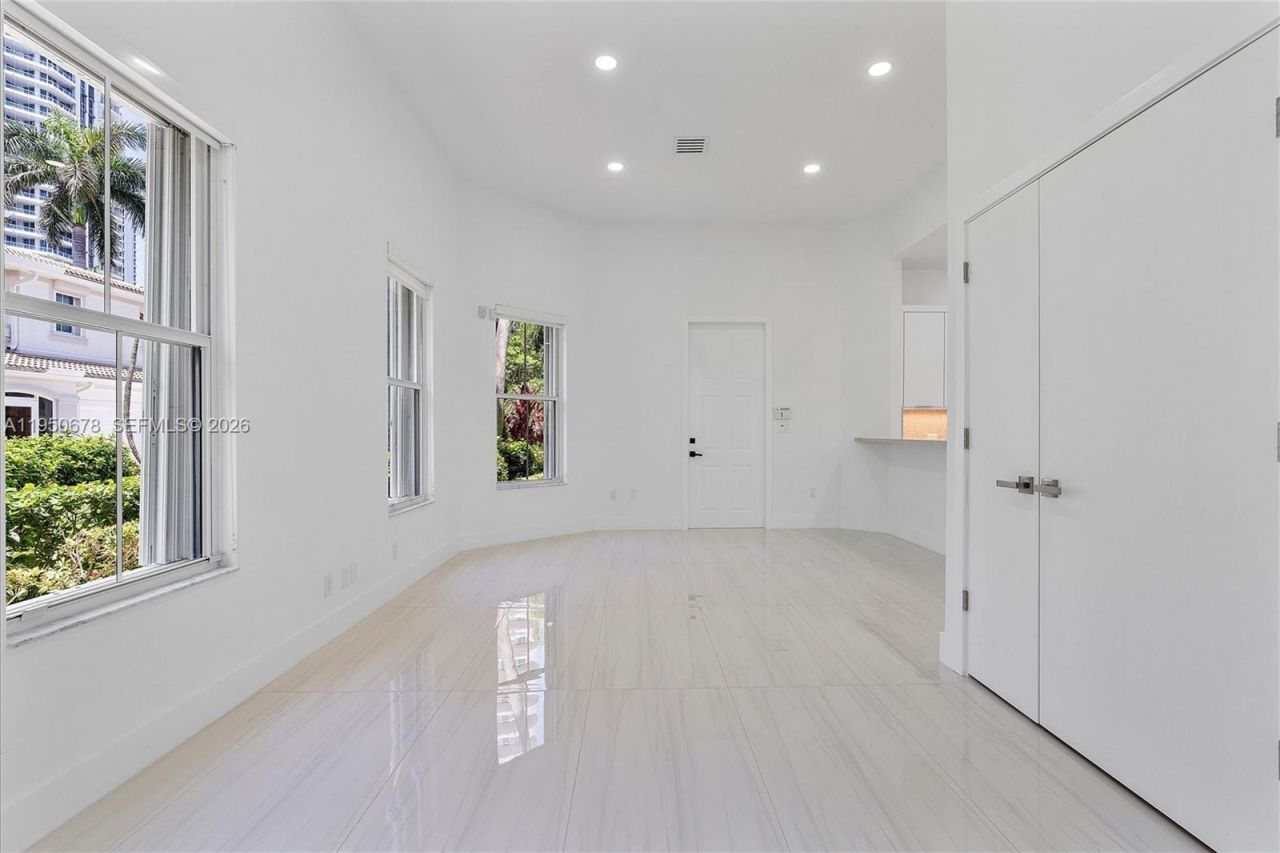 21301 NE 38th Ave, Unit 58, Aventura, FL 33180 Photo