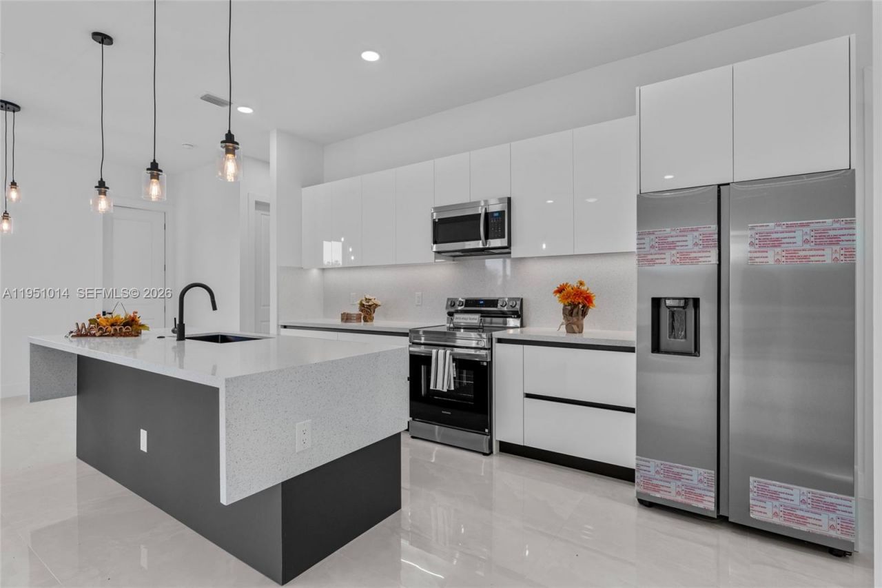 3318 30th St SW , Lehigh Acres, FL 33976 Photo