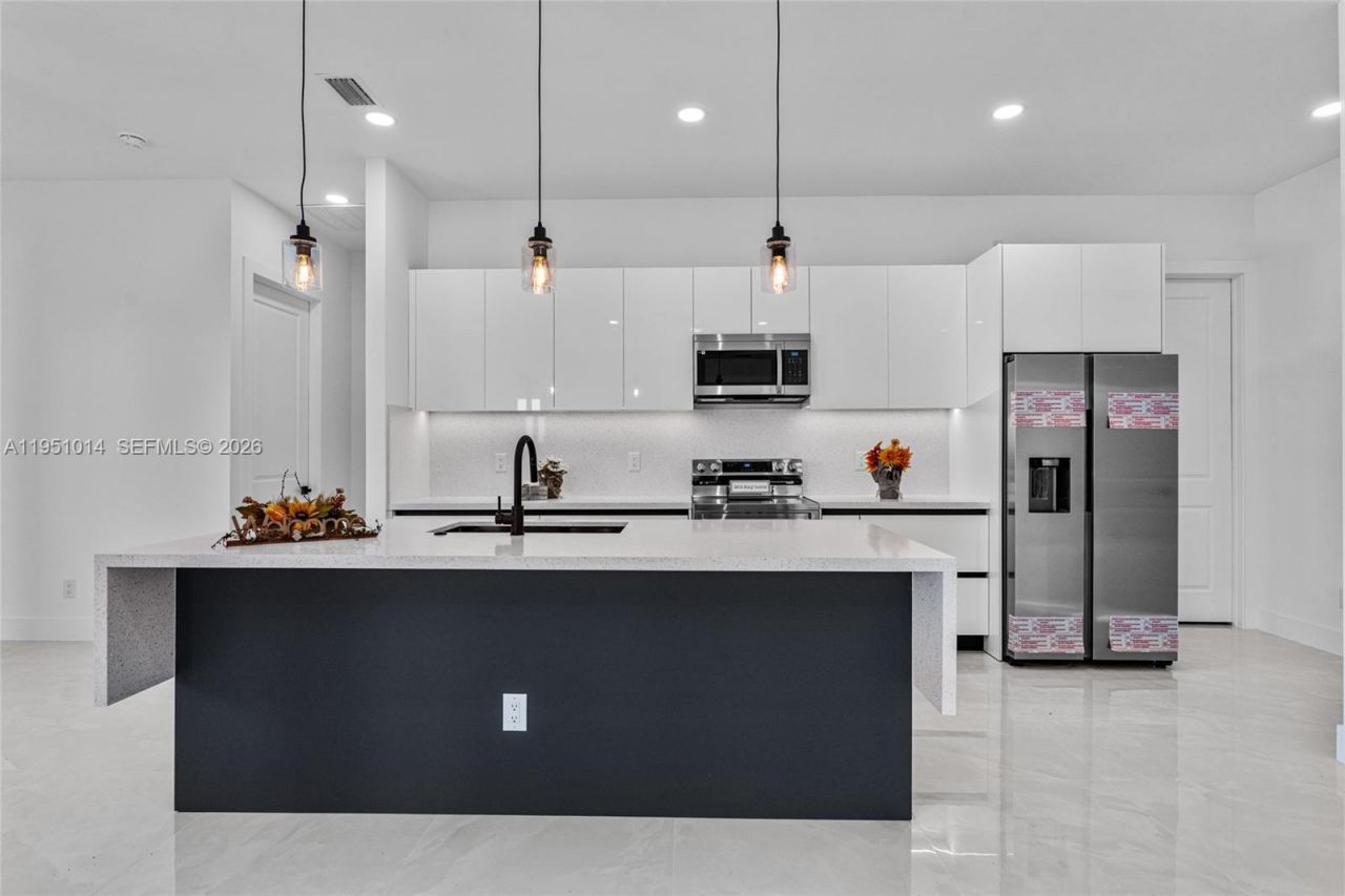 3318 30th St SW , Lehigh Acres, FL 33976 Photo