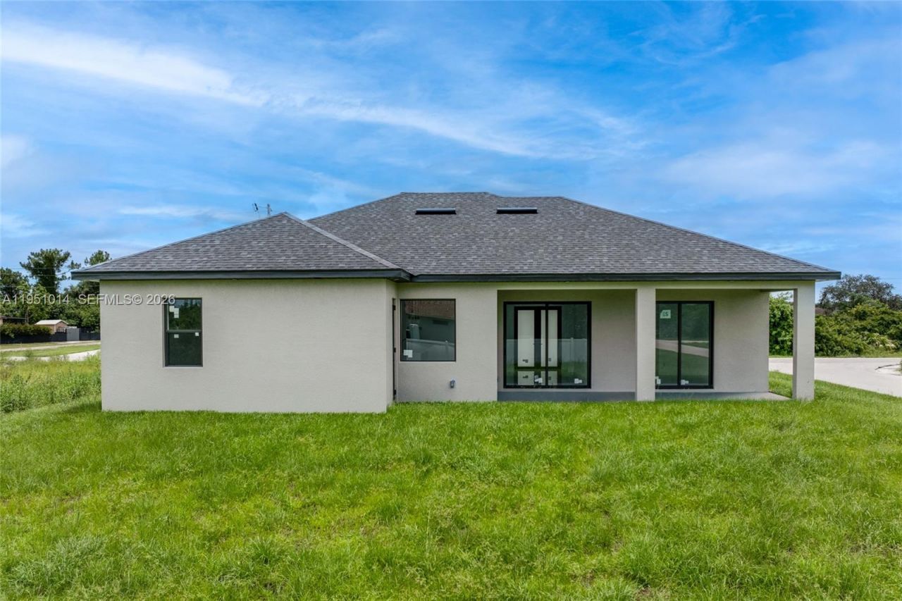 3318 30th St SW , Lehigh Acres, FL 33976 Photo