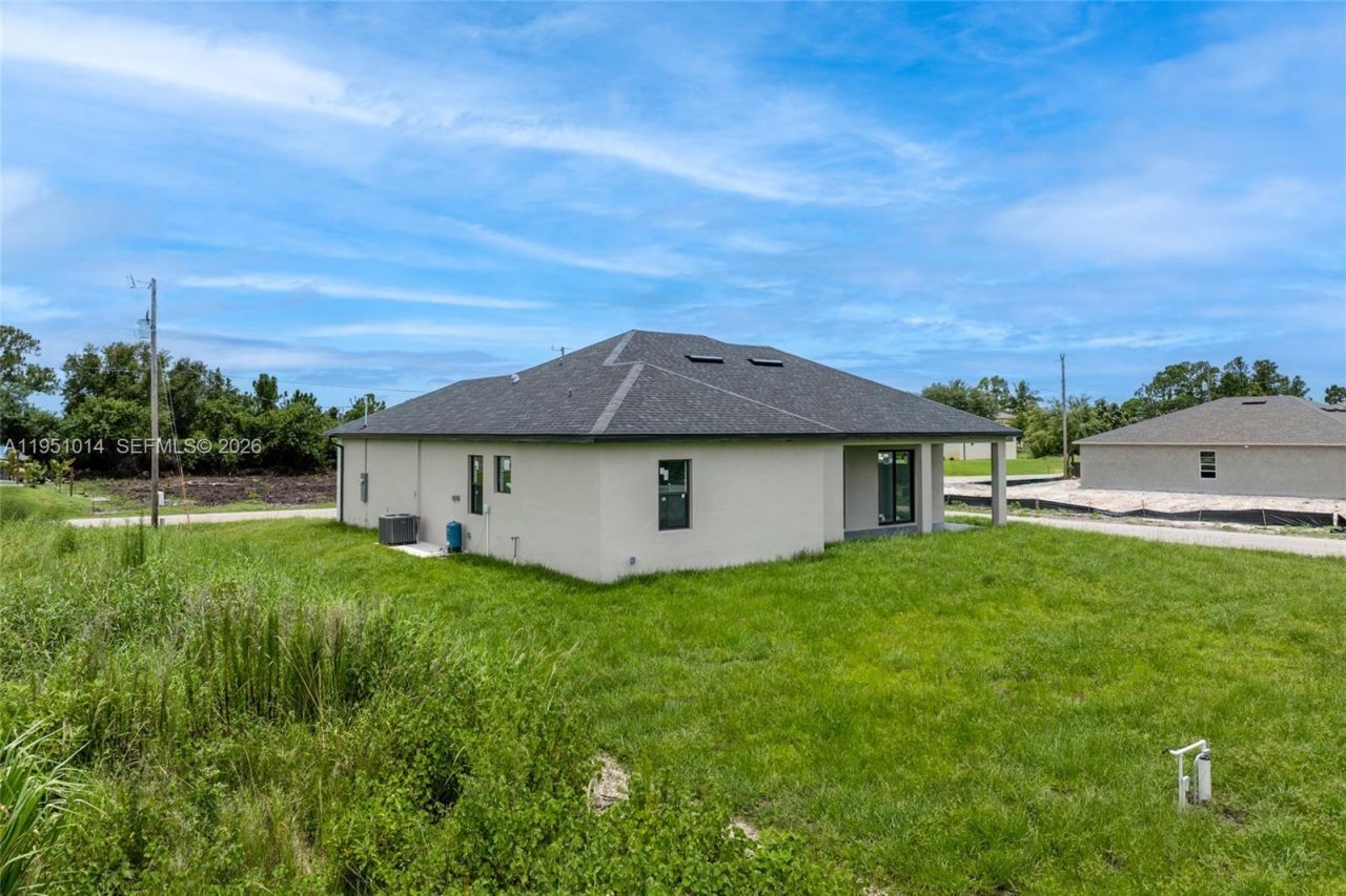 3318 30th St SW , Lehigh Acres, FL 33976 Photo