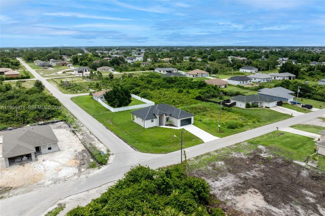 3318 30th St SW , Lehigh Acres, FL 33976 Photo