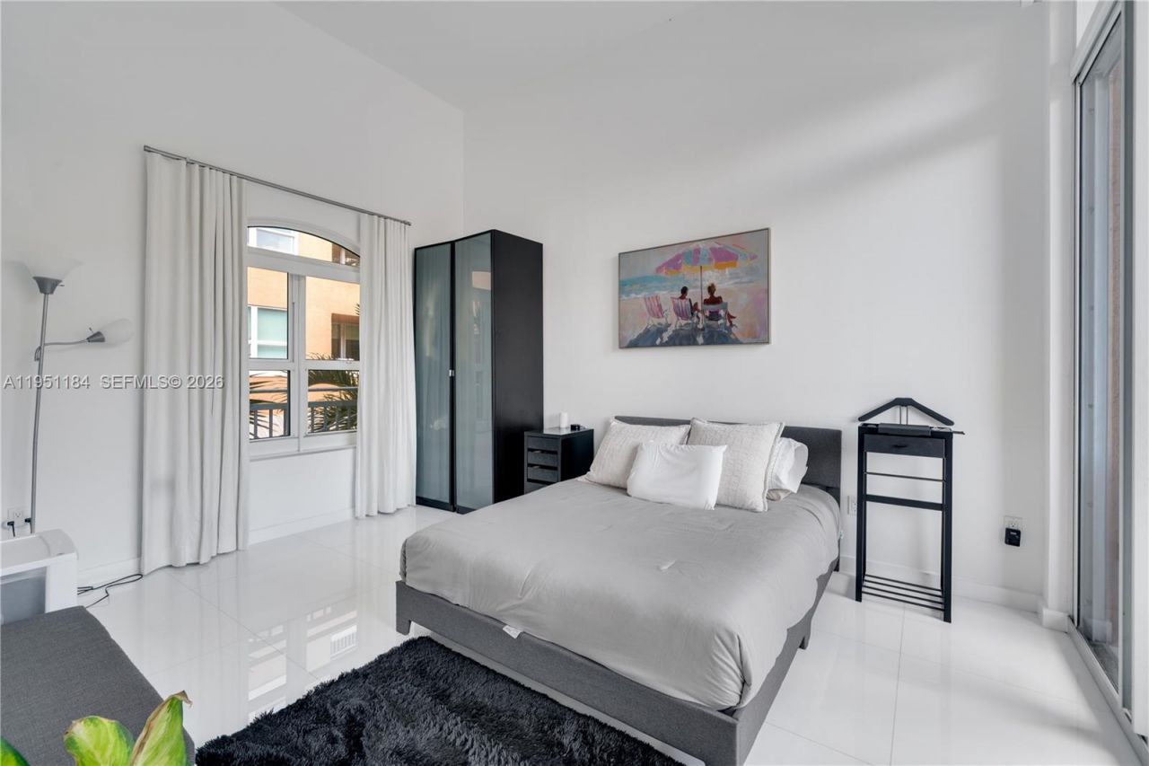 90 Alton Rd, Unit TH-1, Miami Beach, FL 33139 Photo