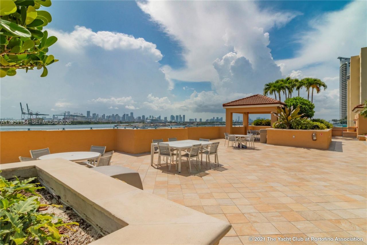 90 Alton Rd, Unit TH-1, Miami Beach, FL 33139 Photo