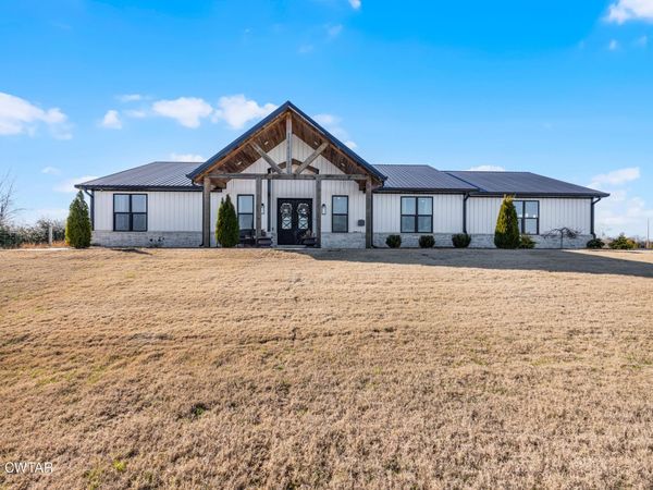 1052 Dade Ellington Road , Humboldt, TN 38343