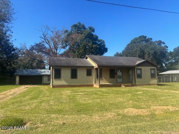 605 N East Street , Abbeville, LA 70510