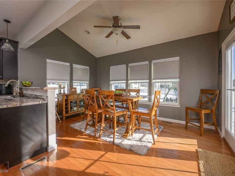 6562 Pine Bluff Avenue NE, Canton, OH 44721 Photo 11