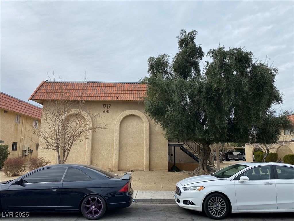 1717 Cordoba Lane, Las Vegas, NV 89108 Main Photo