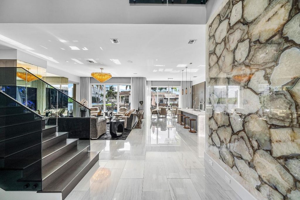 896 NE Mulberry Drive, Boca Raton, FL 33487 Photo